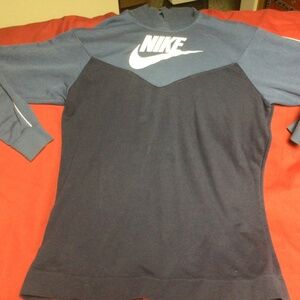 NIKE pullover hoodie